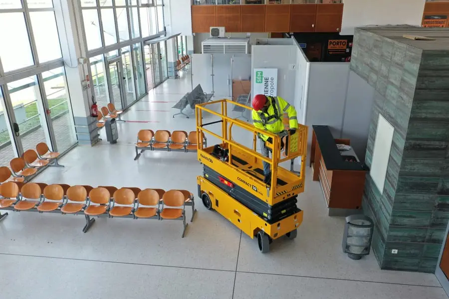Haulotte Compact 10NAE makaslı platform