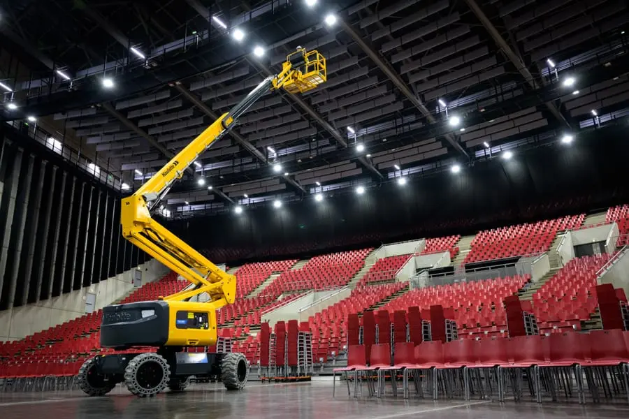 Haulotte HA 20 E articulating boom lift