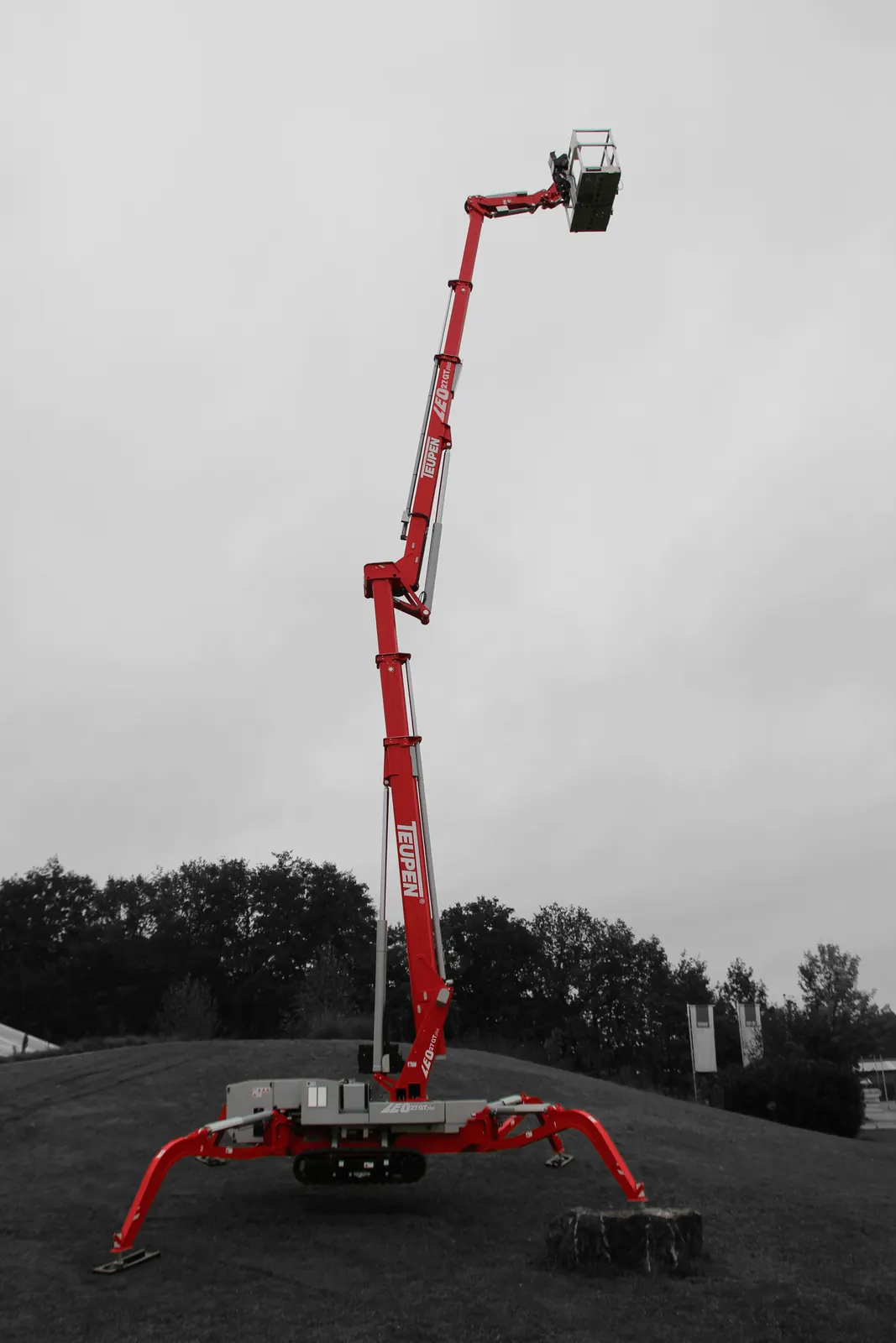 Teupen LEO 27GT Plus örümcek platformlar 1