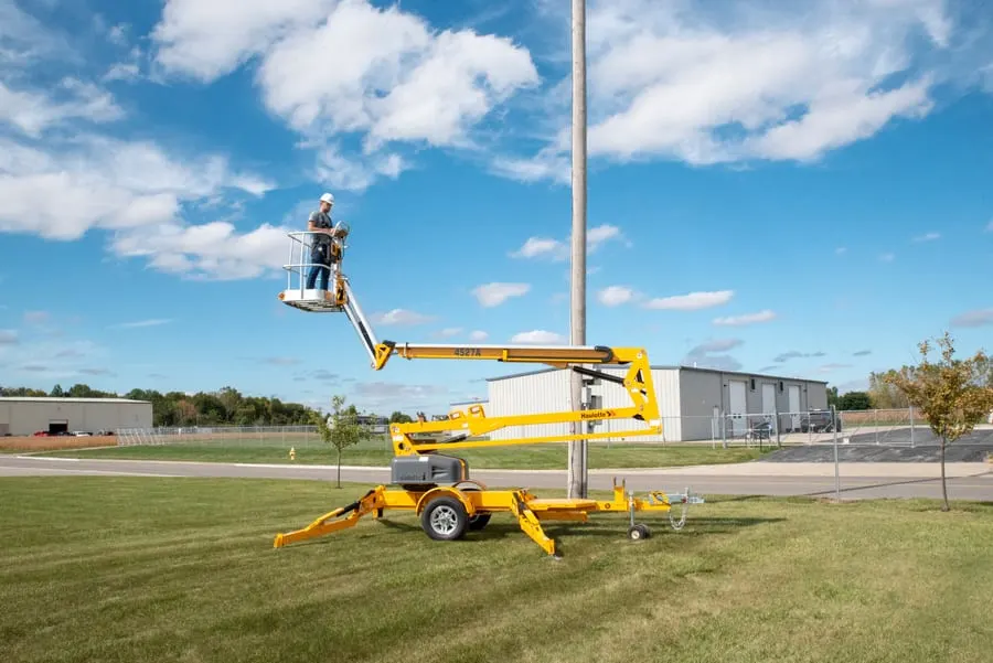 Haulotte HTA13P trailer-mounted platforms 2