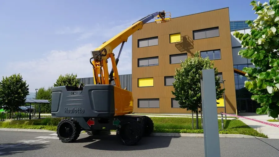 Haulotte HT 28 RTJ O telescopic boom lifts 2