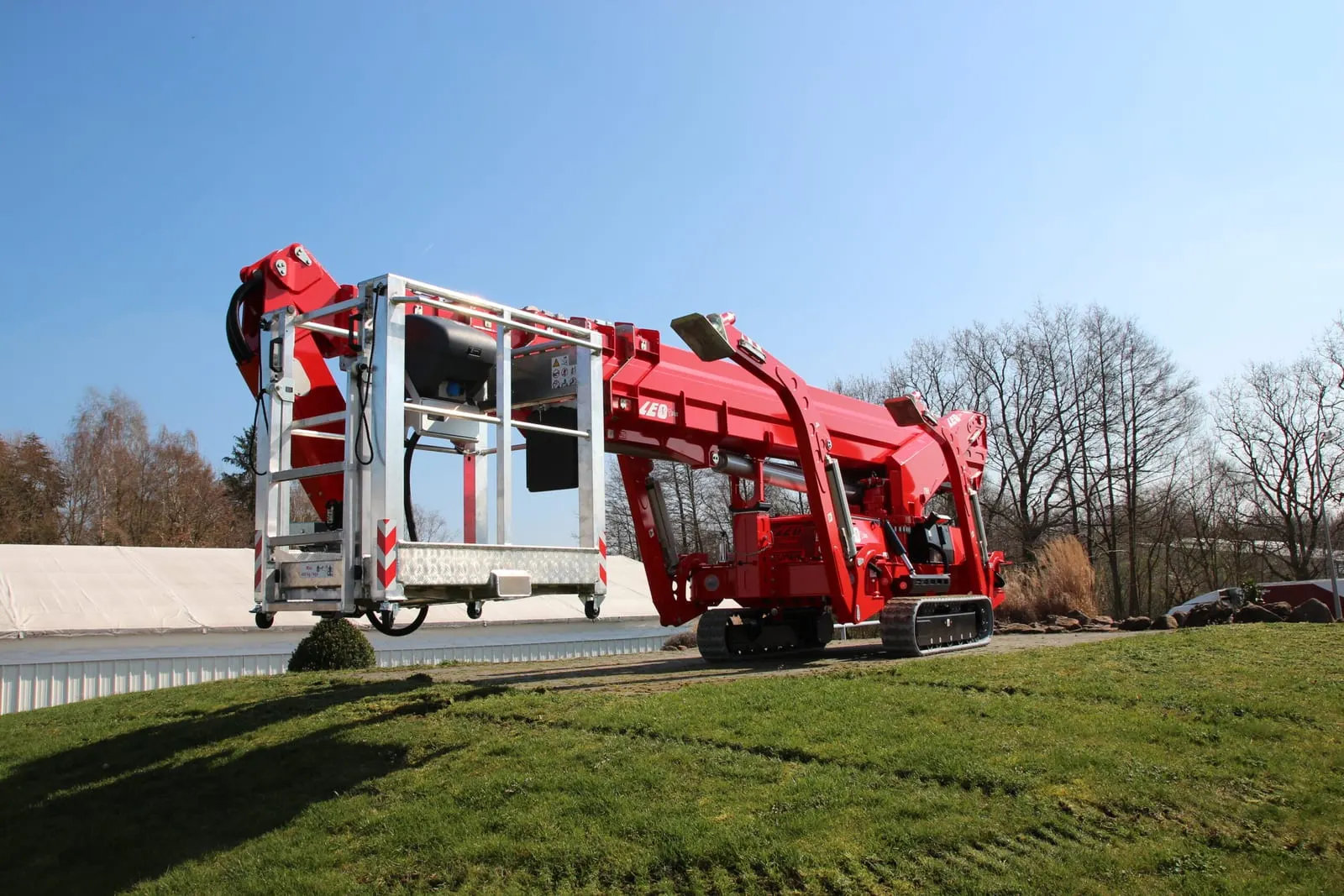 Teupen LEO 35GT Plus spider platforms 2
