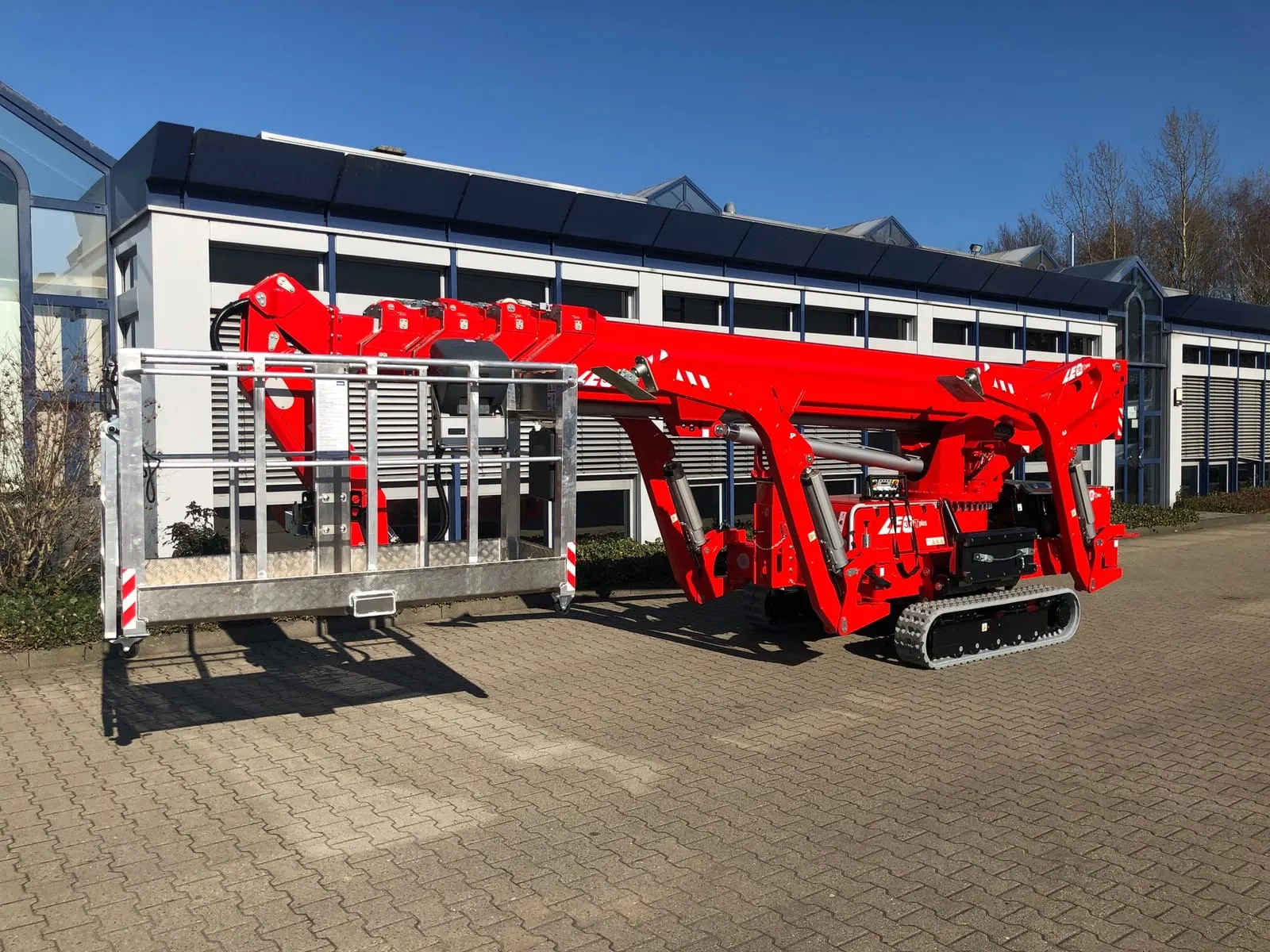 Teupen LEO 30T Plus örümcek platformlar 2
