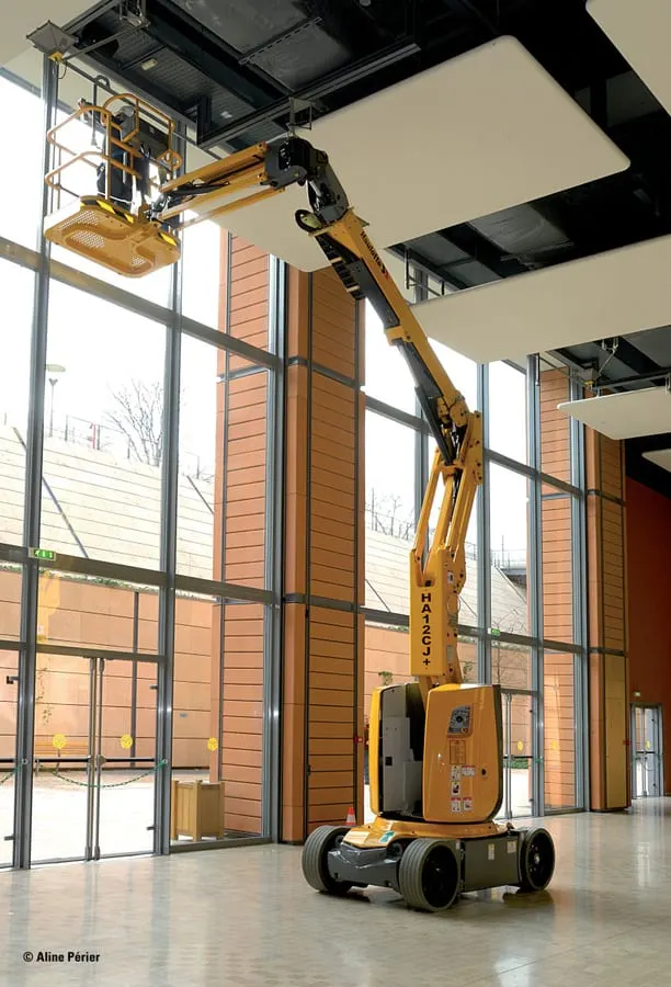 Haulotte HA 12 CJ articulating boom lifts 3
