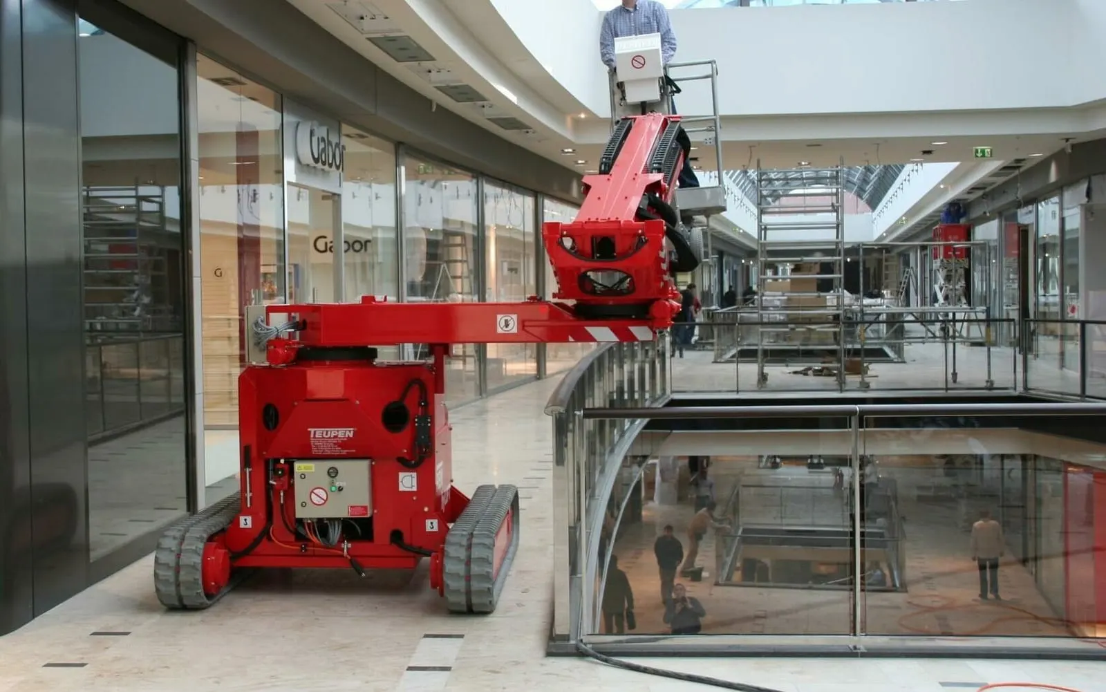 Teupen LEO 12T spider platforms 2