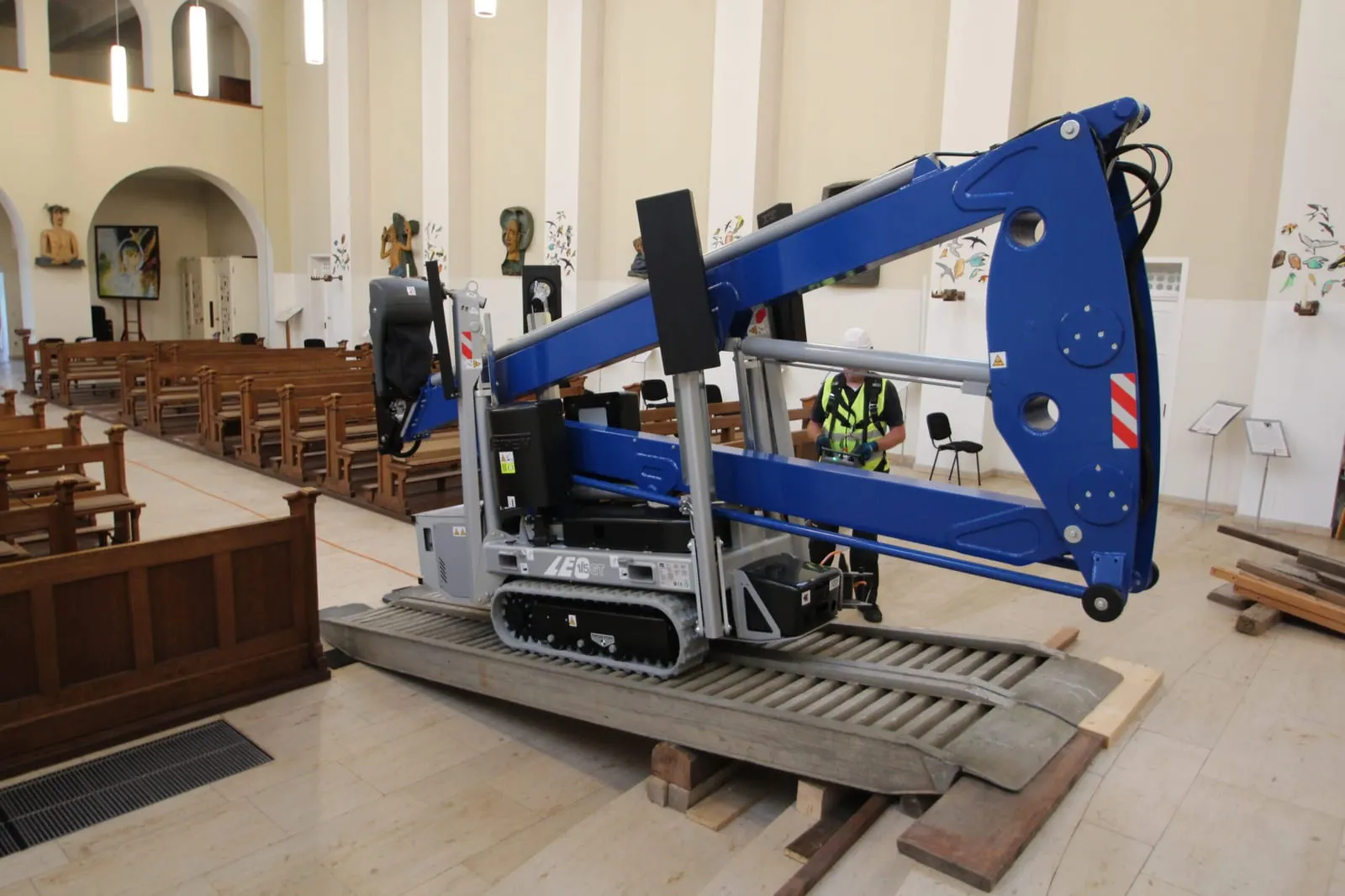 Teupen LEO 15GT spider platforms 3