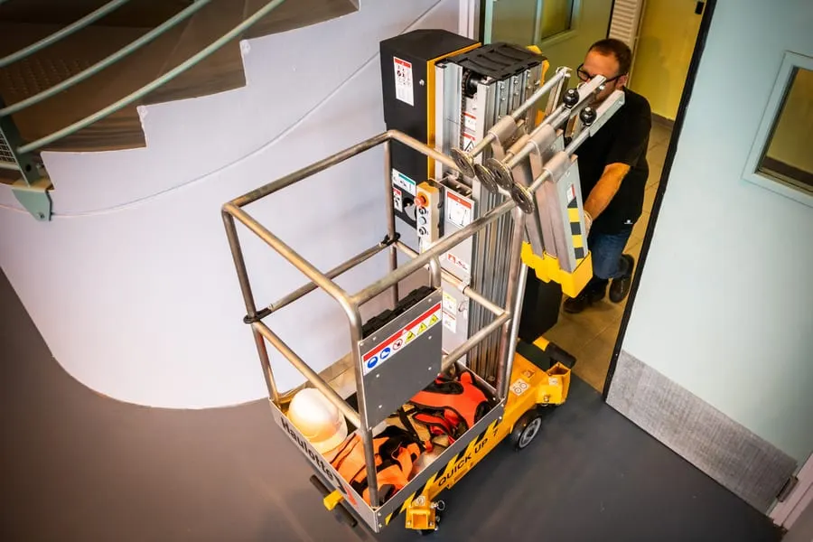 Haulotte Quick Up 8 towable & push-around platforms 4